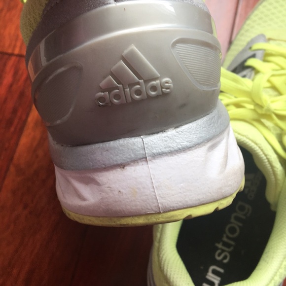 ADIDAS Women’s Run Strong Sneakers Size 8 - Picture 15 of 15